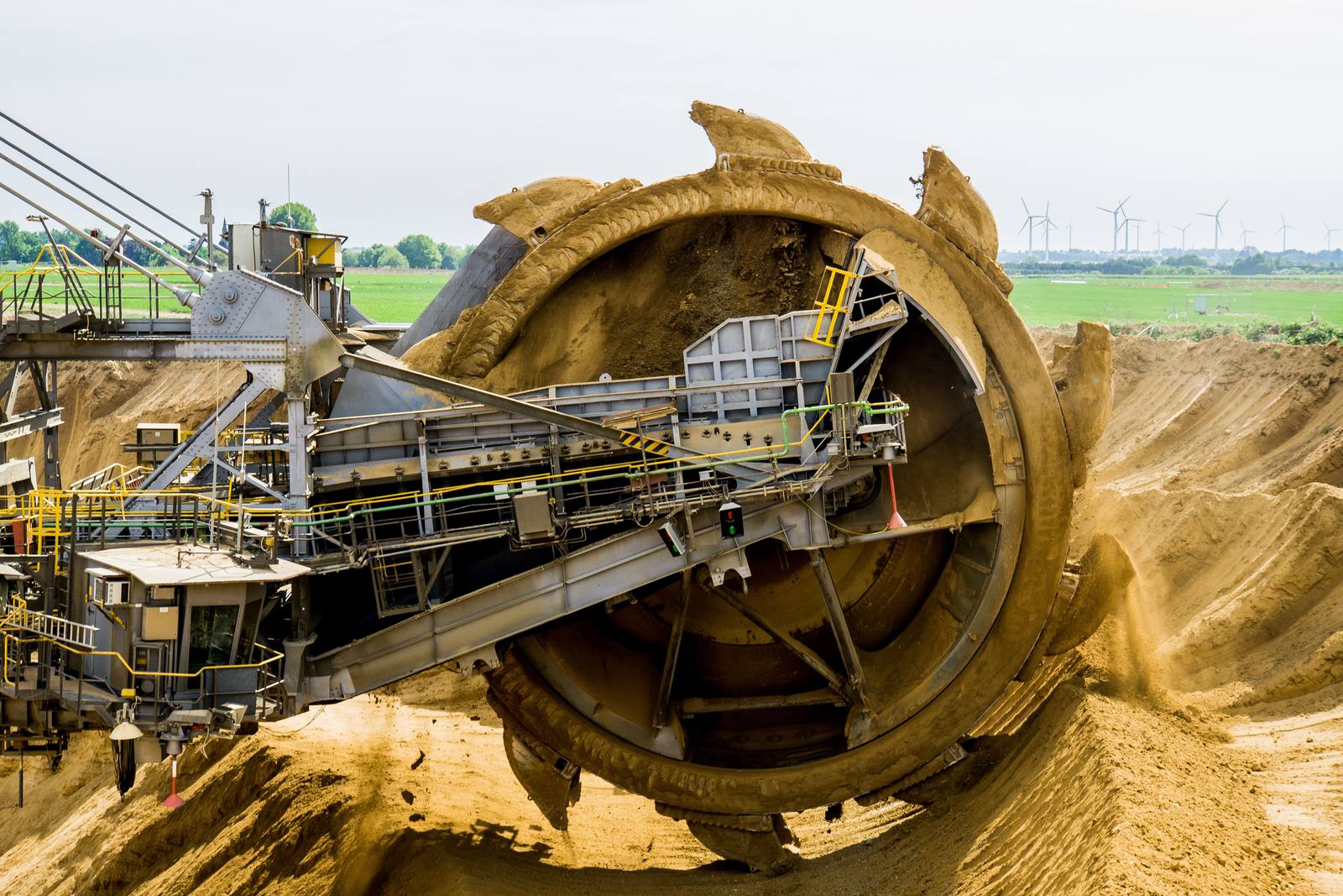 Commodities & Markets - AMIQ gives you the competitive edge in Africa’s mining market